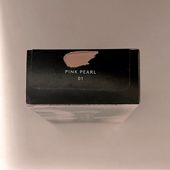 Host Pick New Fenty Beauty Eaze Drop'lit All Over Glow Enhancer in Pink Pearl - Picture 4 of 4